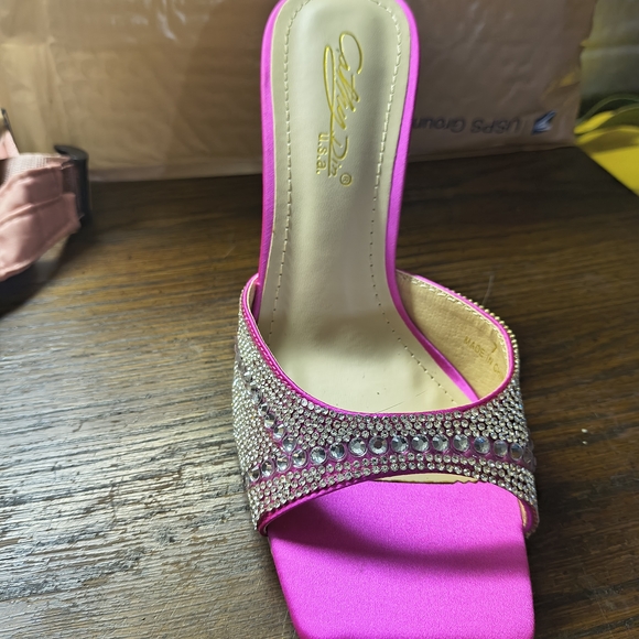 Elegant Pink Rhinestone Women's Heels - Picture 2 of 5